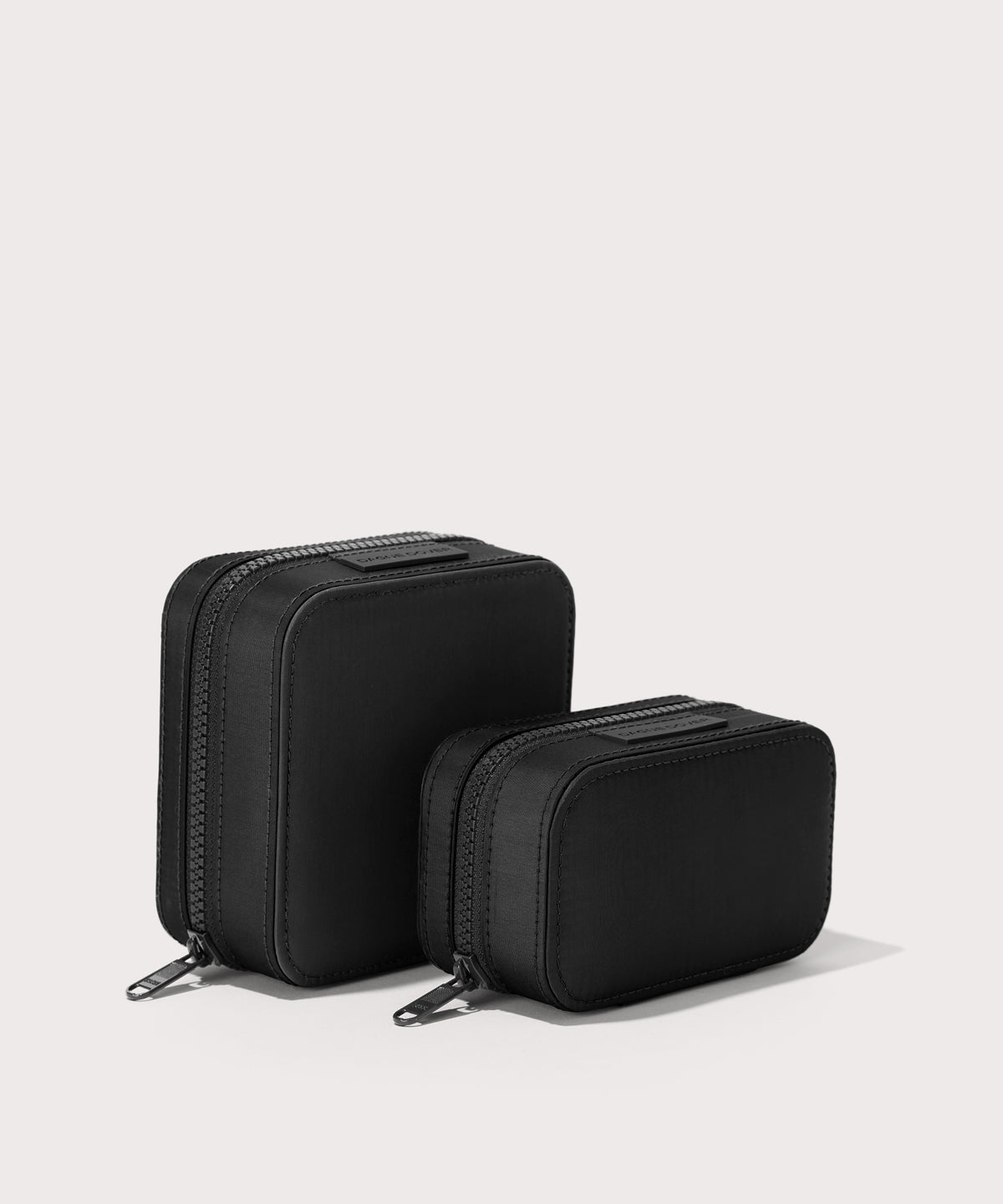 Frankie Jewelry Case in Onyx. Small - Image 4