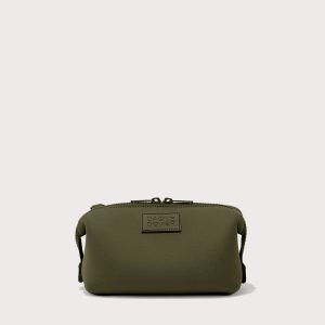 Hunter Toiletry Bag in Dark Moss. Small