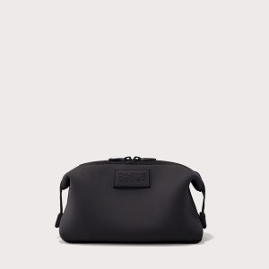 Hunter Toiletry Bag in Onyx. Large