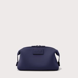 Hunter Toiletry Bag in Storm. Large
