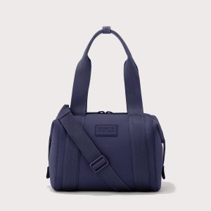 Landon Carryall in Storm. Small