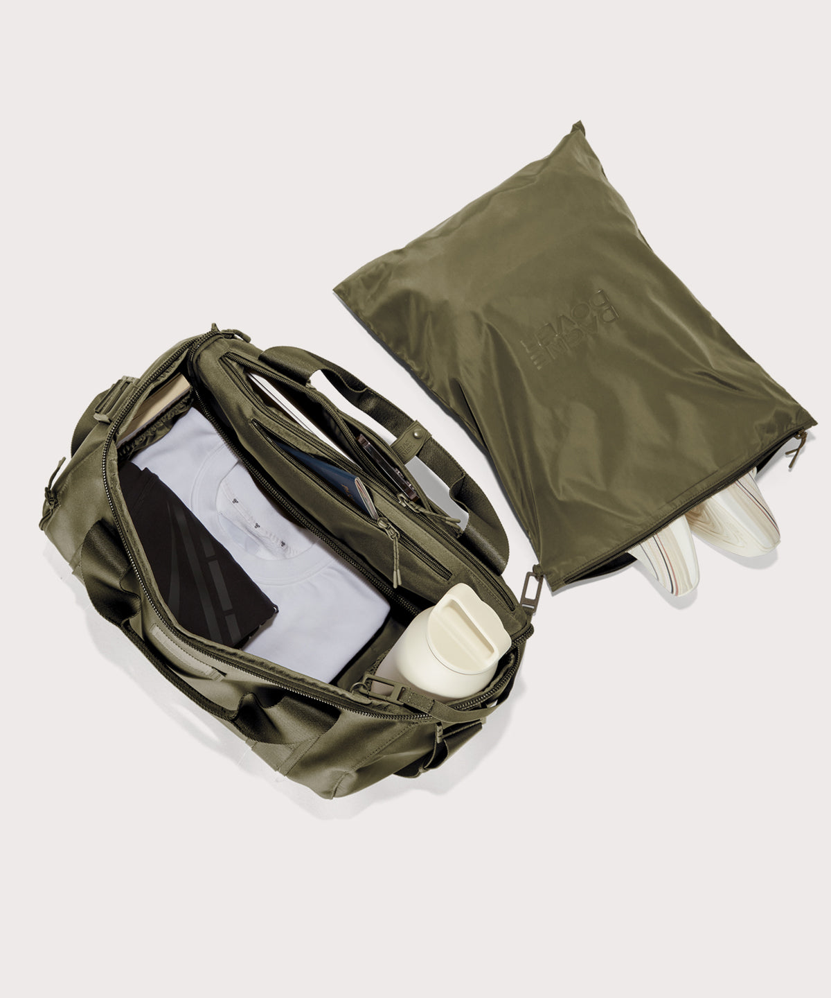 Denver Convertible Duffle in Dark Moss. Medium - Image 2